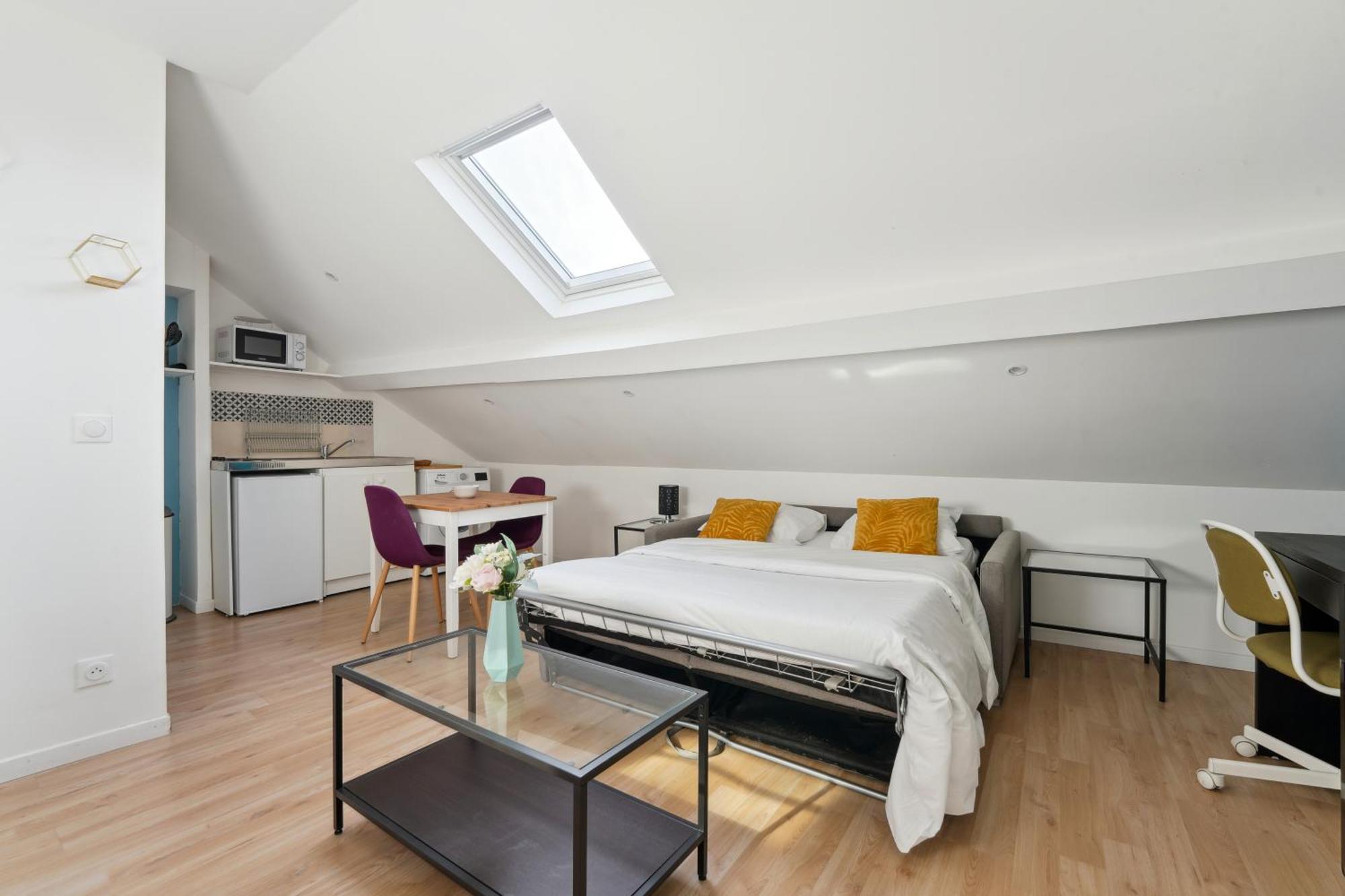 Budget Appart Avec Parking Au Centre-Ville Charleville-Mézières 外观 照片